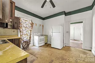114 W 6th Ave, Gastonia, NC 28052 - Photo 6