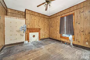 114 W 6th Ave, Gastonia, NC 28052 - Photo 2