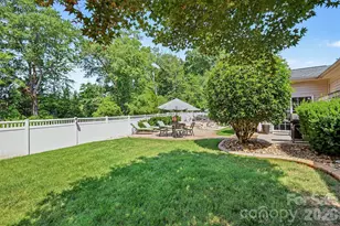 409 Dutchmans Meadow Dr, Mount Holly, NC 28120 - Photo 34