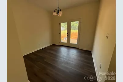 227 S Caldwell Avenue, Newton, NC 28658 - Photo 8