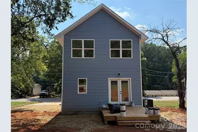 227 S Caldwell Avenue, Newton, NC 28658 - Photo 4