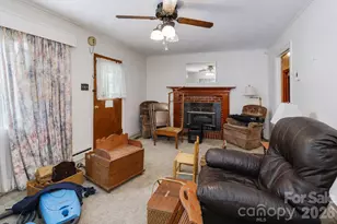 166 Wright Ln, Statesville, NC 28677 - Photo 8