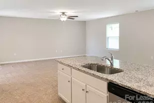 9201 Creedmore Hills Dr, Charlotte, NC 28214 - Photo 4
