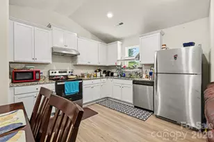 1329 Nia Rd, Charlotte, NC 28215 - Photo 8