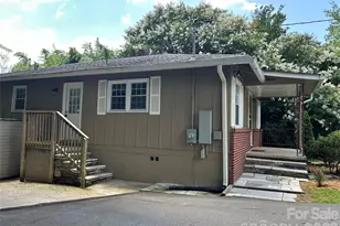 11 Mountain Rd, Hendersonville, NC 28791 - Photo 24
