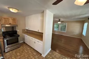 11 Mountain Rd, Hendersonville, NC 28791 - Photo 6