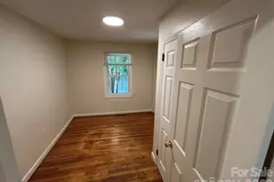 11 Mountain Rd, Hendersonville, NC 28791 - Photo 16