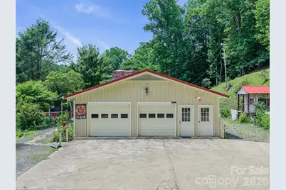 1065 Upper Pig Pen Road, Green Mountain, NC 28740 - Photo 36