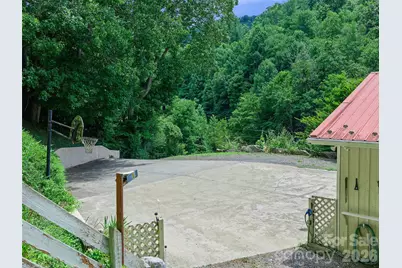 1065 Upper Pig Pen Road, Green Mountain, NC 28740 - Photo 38