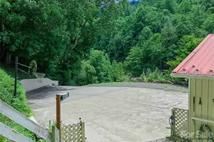 1065 Upper Pig Pen Rd, Green Mountain, NC 28740 - Photo 38