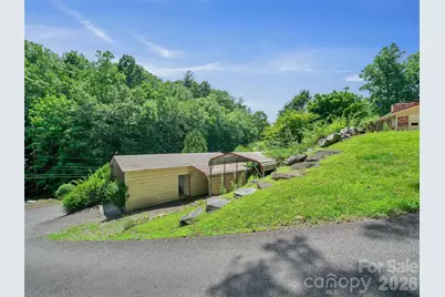 1065 Upper Pig Pen Road, Green Mountain, NC 28740 - Photo 34