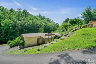 1065 Upper Pig Pen Rd, Green Mountain, NC 28740 - Photo 34
