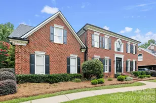 8507 Brownes Pond Ln, Charlotte, NC 28277 - Photo 2