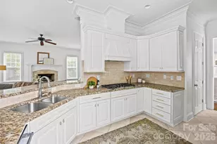 2141 Chatham Ave, Charlotte, NC 28205 - Photo 16