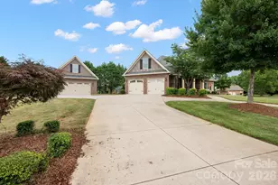 708 Cedar Hill Dr, Shelby, NC 28152 - Photo 2