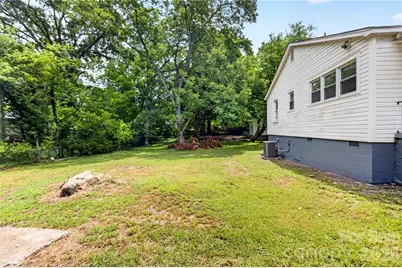 216 W Shannonhouse Street, Shelby, NC 28152 - Photo 4