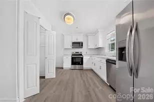 216 W Shannonhouse St, Shelby, NC 28152 - Photo 2