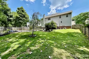 12119 Meadow Post Ln, Charlotte, NC 28269 - Photo 4