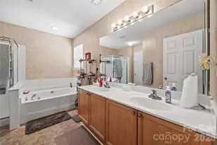 659 E Cheval Dr, Fort Mill, SC 29708 - Photo 32