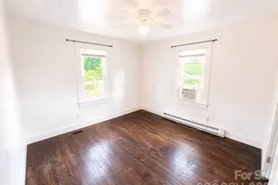92 4th C St, Marion, NC 28752 - Photo 6