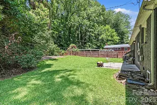 1027 Dresden Dr W, Charlotte, NC 28205 - Photo 22