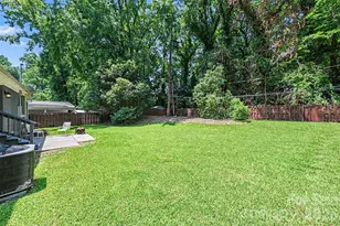 1027 Dresden Dr W, Charlotte, NC 28205 - Photo 26