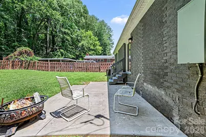 1027 Dresden Drive W, Charlotte, NC 28205 - Photo 24