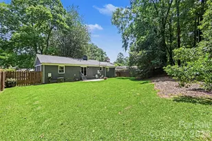 1027 Dresden Dr W, Charlotte, NC 28205 - Photo 26