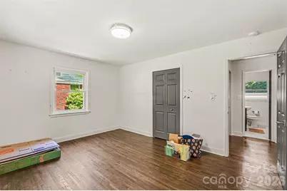 1027 Dresden Drive W, Charlotte, NC 28205 - Photo 22