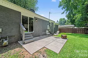 1027 Dresden Dr W, Charlotte, NC 28205 - Photo 24