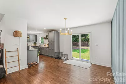 1027 Dresden Drive W, Charlotte, NC 28205 - Photo 12
