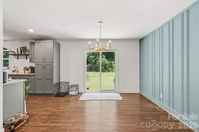 1027 Dresden Drive W, Charlotte, NC 28205 - Photo 12