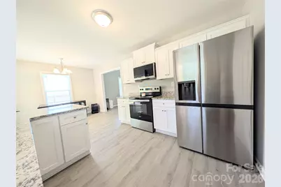 711 Guinn Street, Clover, SC 29710 - Photo 8