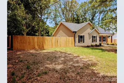711 Guinn Street, Clover, SC 29710 - Photo 2