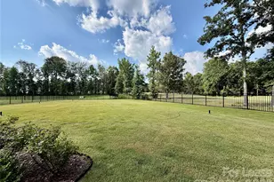 911 Cypress Pt Ln, Monroe, NC 28112 - Photo 2