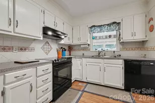 220 Roger Dr, Salisbury, NC 28147 - Photo 8
