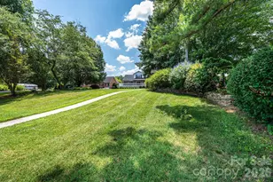 1857 Hidden Pointe Dr, Hickory, NC 28601 - Photo 4