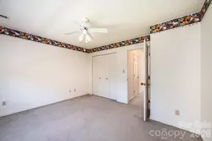 1857 Hidden Pointe Dr, Hickory, NC 28601 - Photo 44