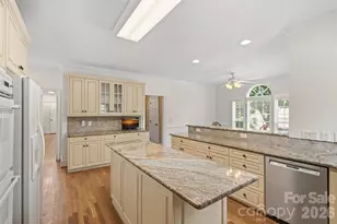 19322 River Falls Dr, Davidson, NC 28036 - Photo 18