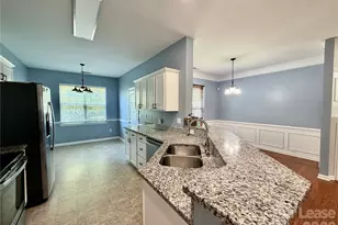 8815 Firestreak Dr, Charlotte, NC 28216 - Photo 10