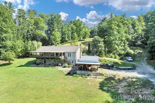 284 Paul Gosnell Rd, Marshall, NC 28753 - Photo 2