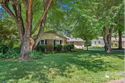 138 Castlerock Drive, Asheville, NC 28806 - Photo 2