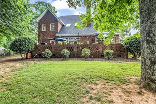 101 Spindle Dr, Maiden, NC 28650 - Photo 2