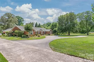 301 Fairway Dr, Fort Mill, SC 29715 - Photo 6