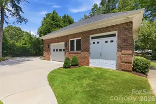 208 Kelly Ct, Fort Mill, SC 29715 - Photo 44