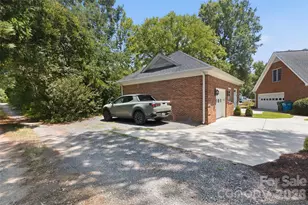 208 Kelly Ct, Fort Mill, SC 29715 - Photo 46