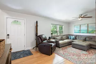 843 W J St, Newton, NC 28658 - Photo 8