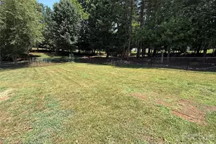 153 Deer Creek Dr, Hudson, NC 28638 - Photo 6
