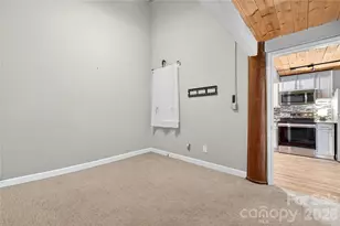 201 S Hoskins Rd, Charlotte, NC 28208 - Photo 34