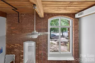 201 S Hoskins Rd, Charlotte, NC 28208 - Photo 32